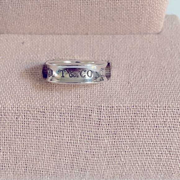 ❗️SOLD❗️Tiffany & Co. 1837 band - Picture 2 of 3